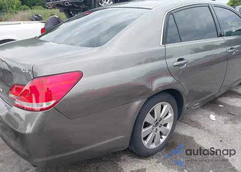 2005 Toyota Avalon Xls z USA, uszkodzony, nr VIN 4T1BK36B75U051519